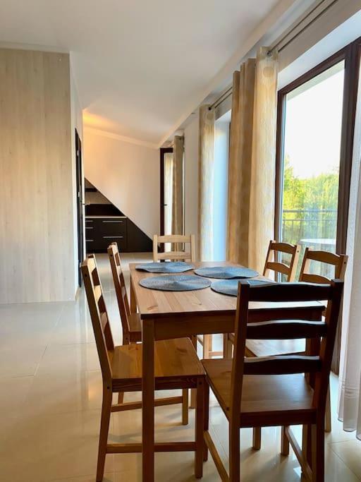 Piekny Apartament Z Widokiem Na Jezioro Niegocin Appartement Giżycko Buitenkant foto